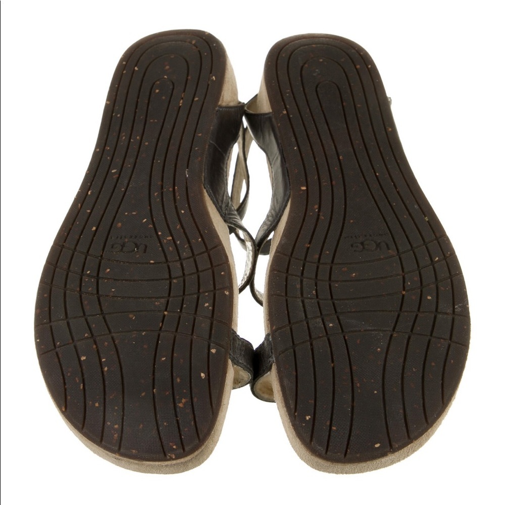 UGG - Picture 5 of 5